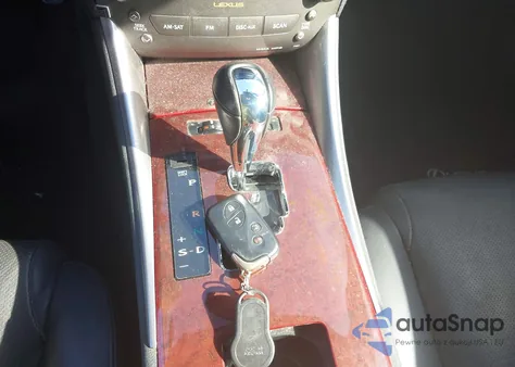 2007 Lexus Is 350 z USA, uszkodzony, nr VIN JTHBE262372009304